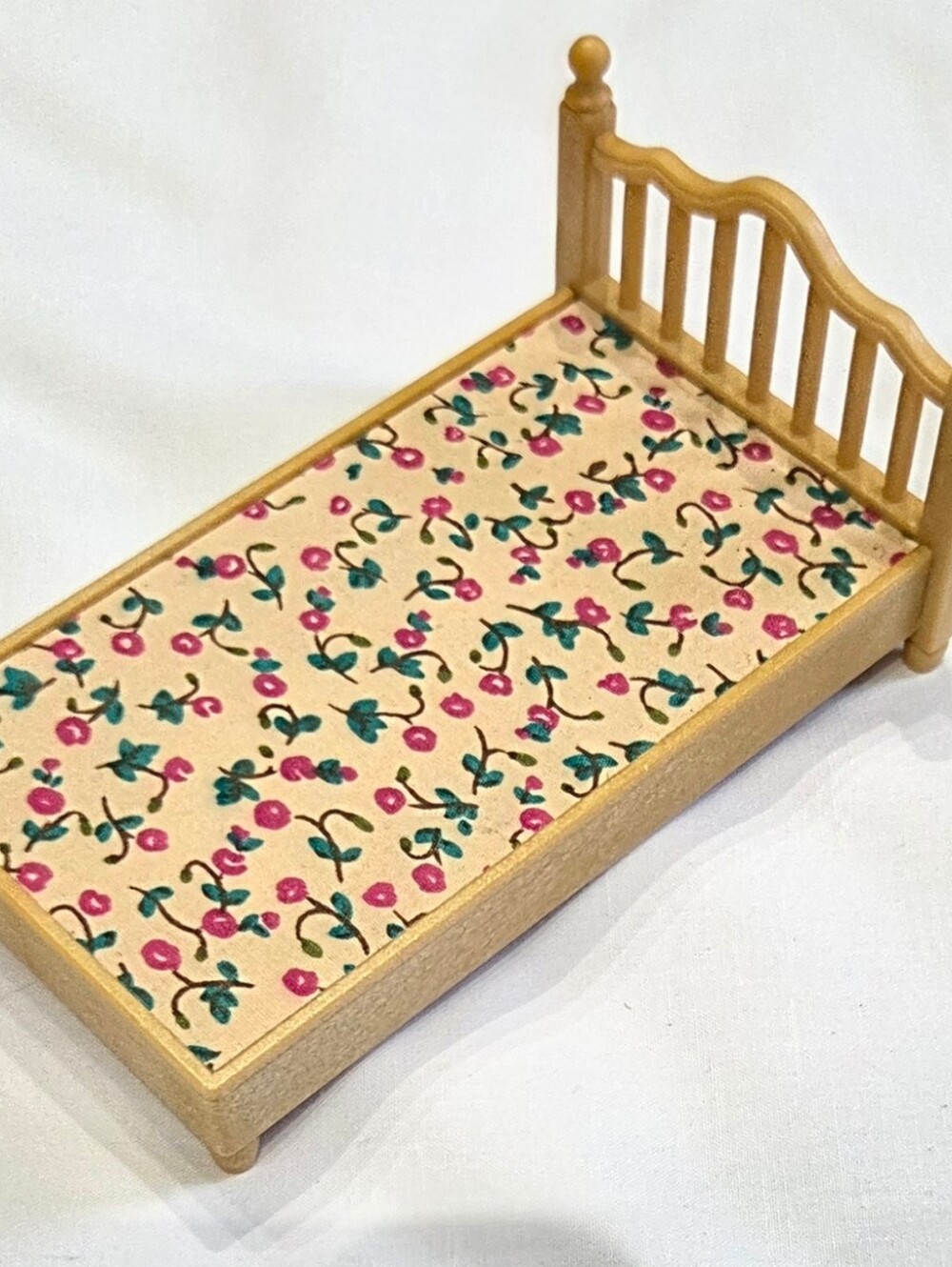 Epoch Calico Critters Red Roof Country Home 1 Bed Bedroom Furniture